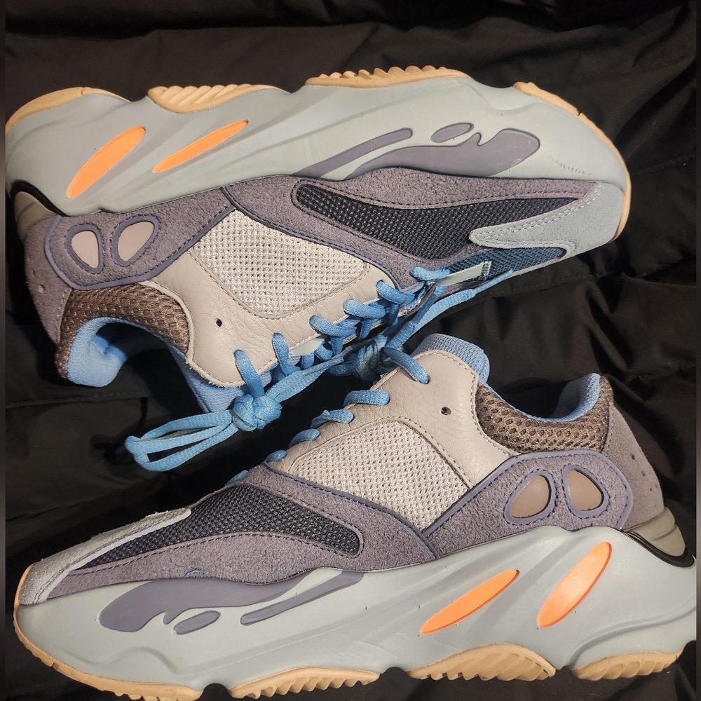 Yeezy Boost 700 Carbon Blue Adidas Size 7.5 - Picture 10 of 12